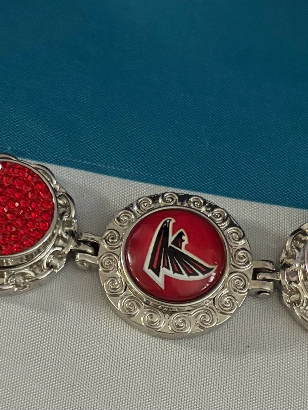 Red Atlanta Falcons Style Silver-Tone Round Bracelet Charm
